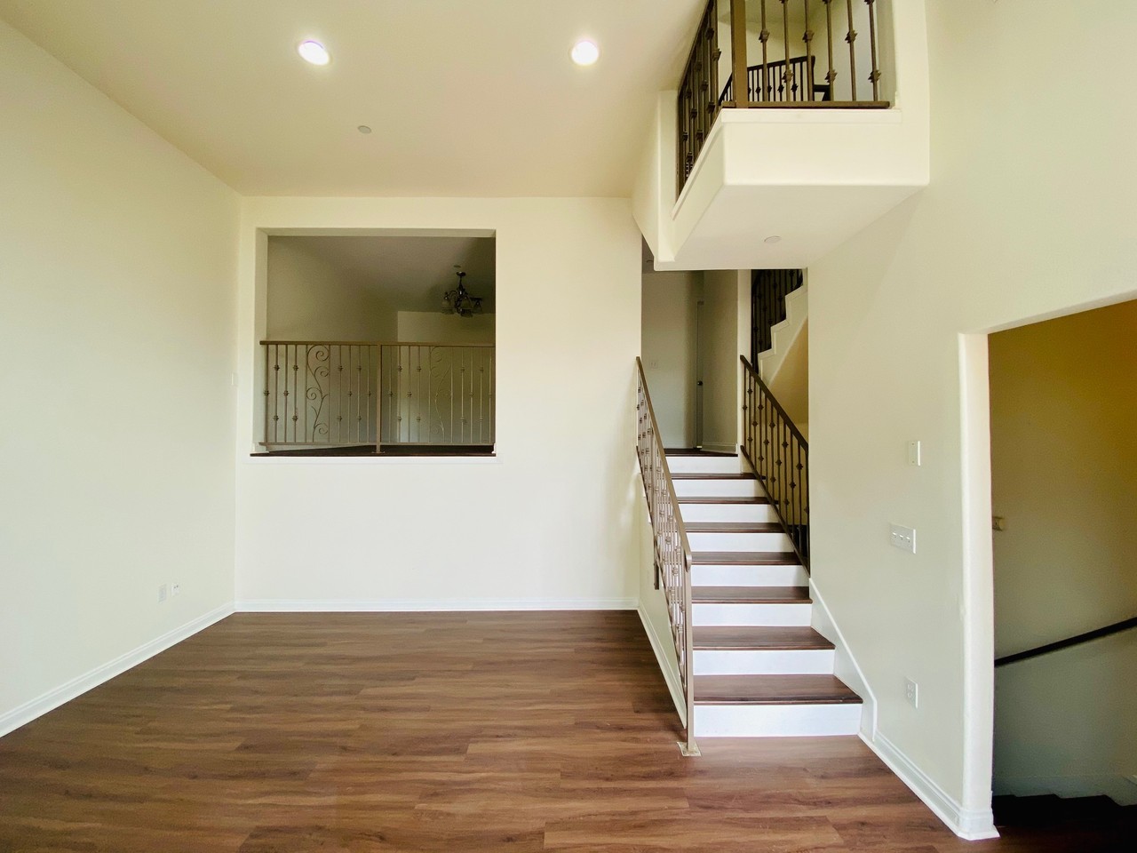 8844 Darby Ave #NA - Photo 2 of 19