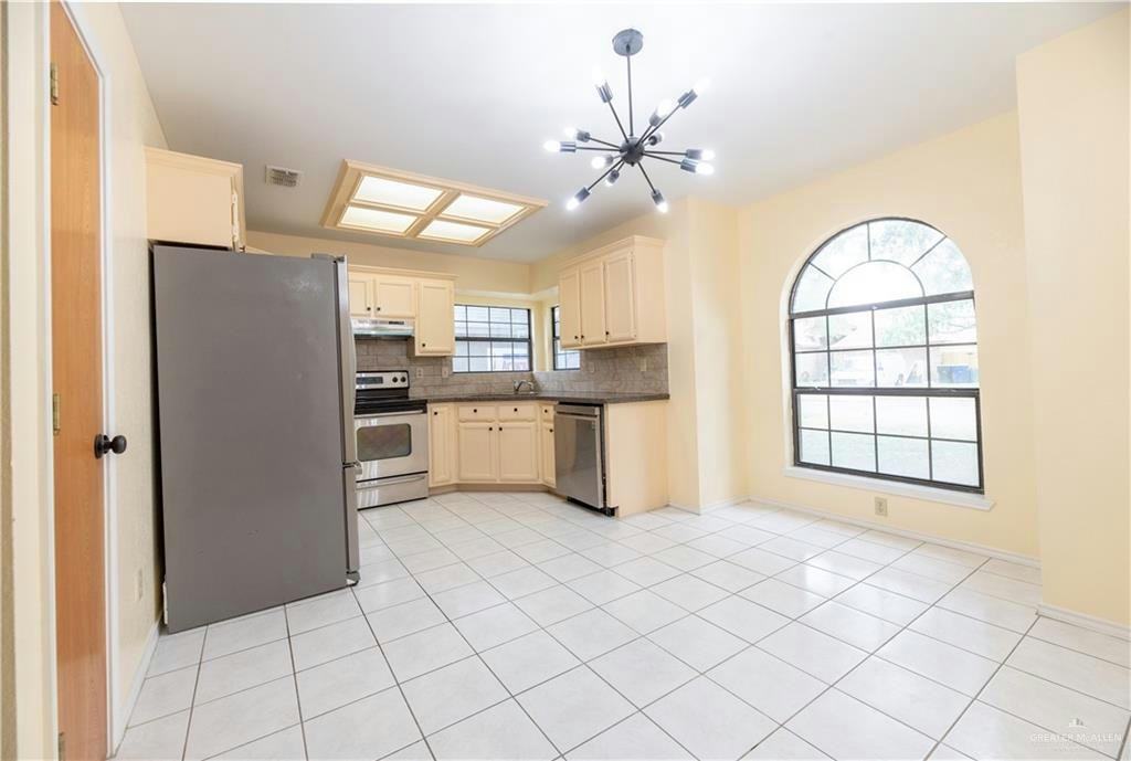 7512 N 21st St #NA - Photo 2 of 5