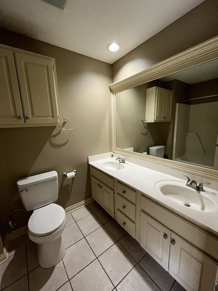 211 Rodney Guthrie Dr #1 - Photo 6 of 12
