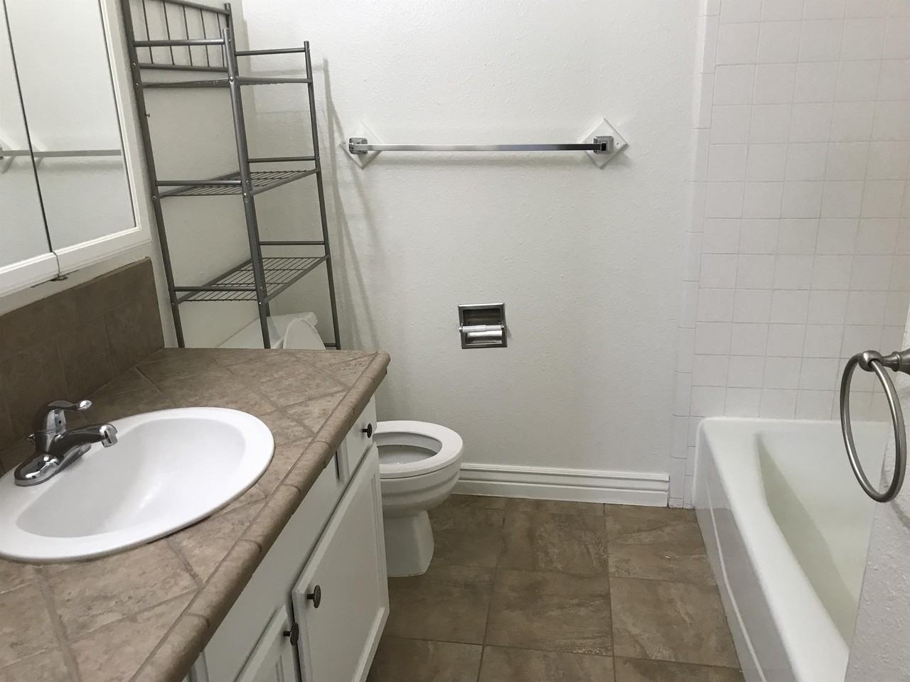 309 1st Street #1 - Photo 5 of 43