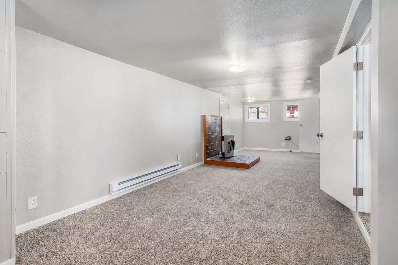 1204 Macmurry Ct #1 - Photo 3 of 25