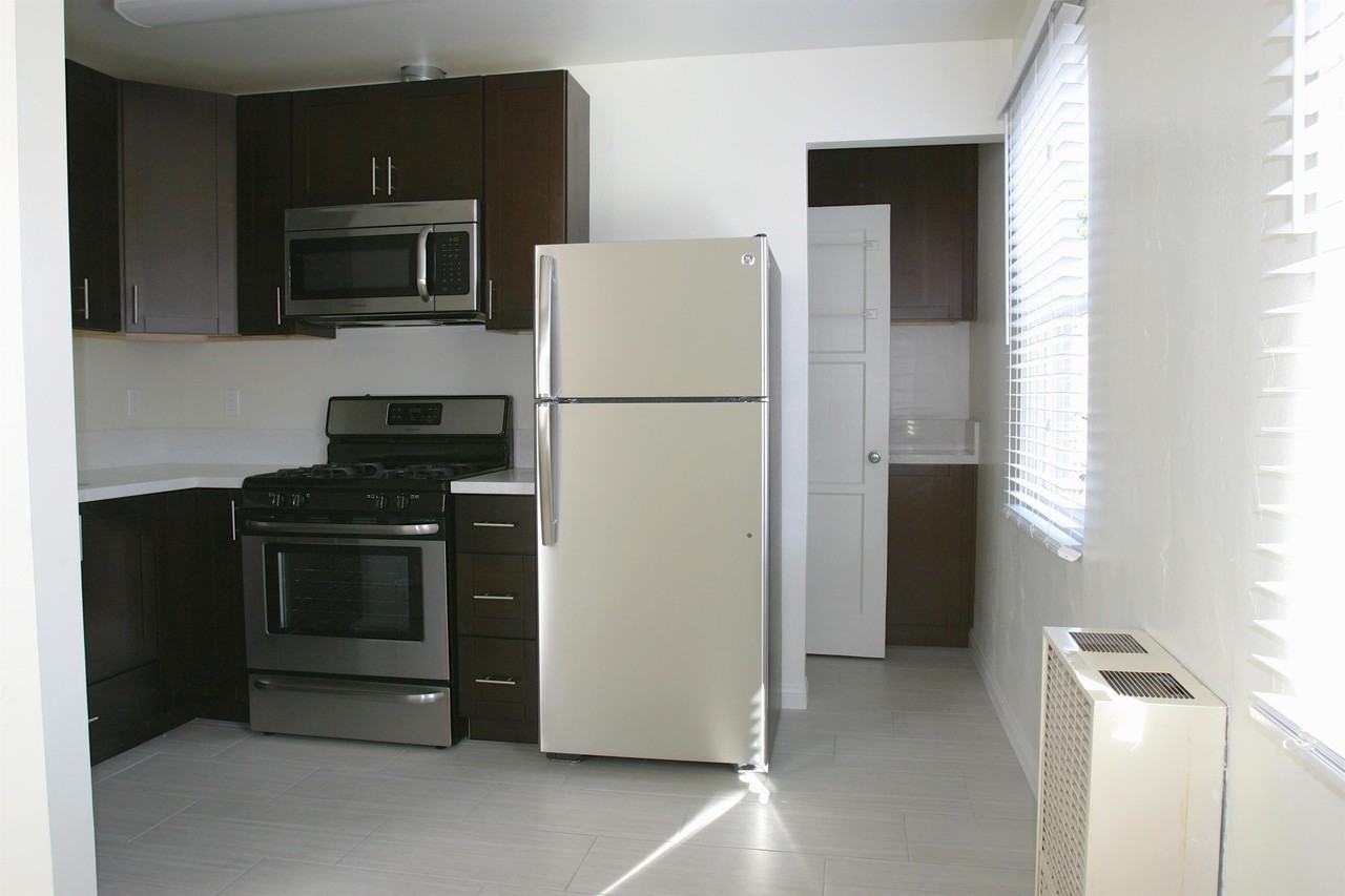 1148 Reed Ave #1148 - Photo 2 of 11