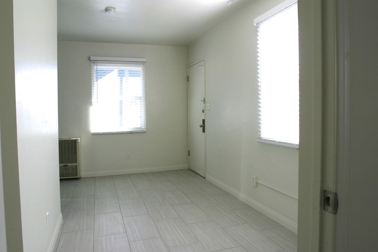 1148 Reed Ave #1148 - Photo 5 of 11