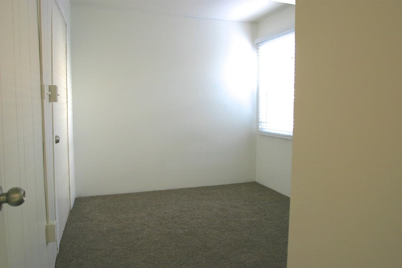 1148 Reed Ave #1148 - Photo 7 of 11