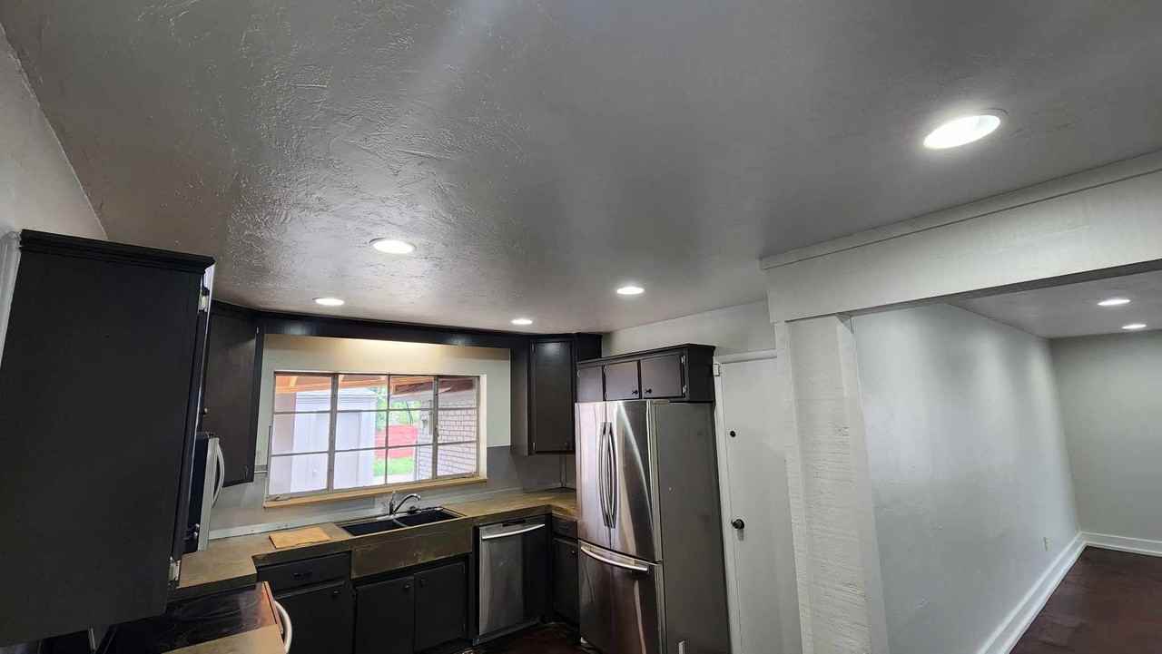 3701 Nw 60th St #1 - Photo 4 of 17