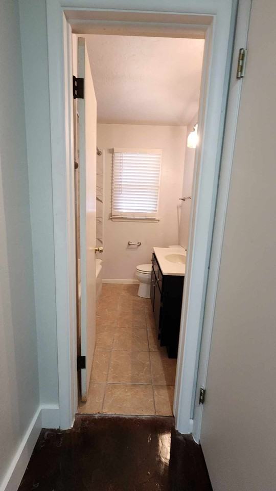 3701 Nw 60th St #1 - Photo 7 of 17