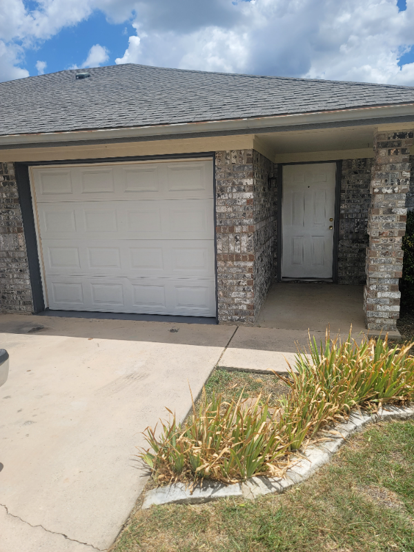 1902 Schulze Cir #B - Photo 2 of 14
