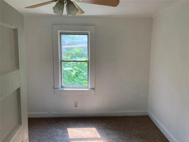 2025 Remco S Oak St - Photo 5 of 8