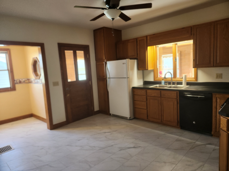 3350 71st St - Photo 2 of 16