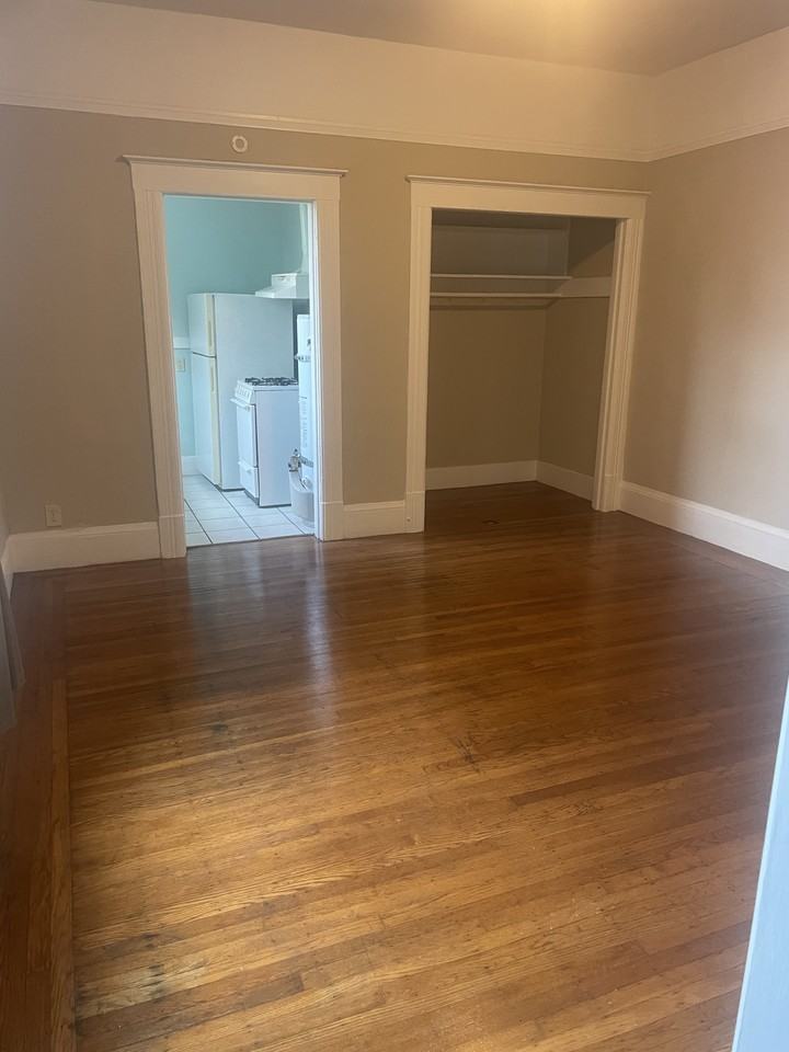 Sagamore - Photo 2 of 6