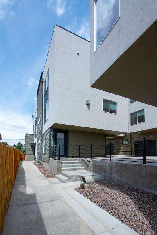 1275 N Quitman St - Photo 2 of 20