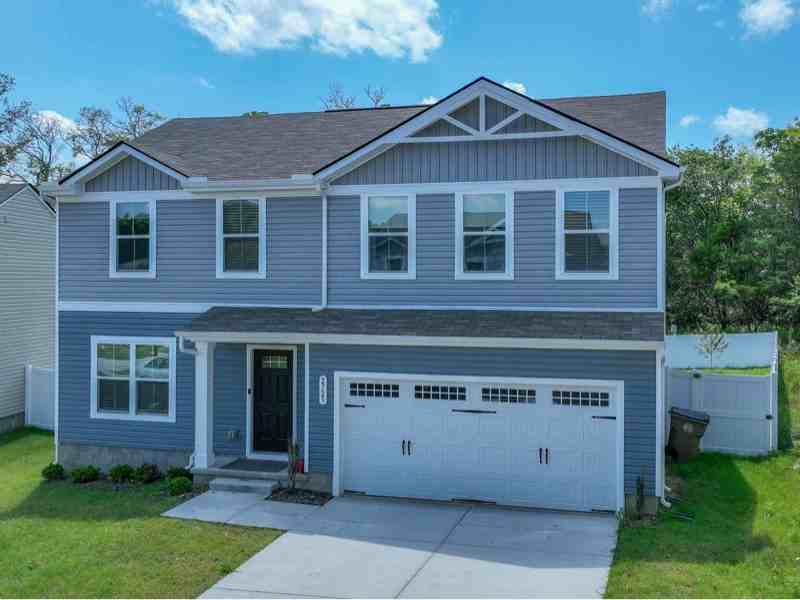 2725 Huntmere Ln - Photo 2 of 19
