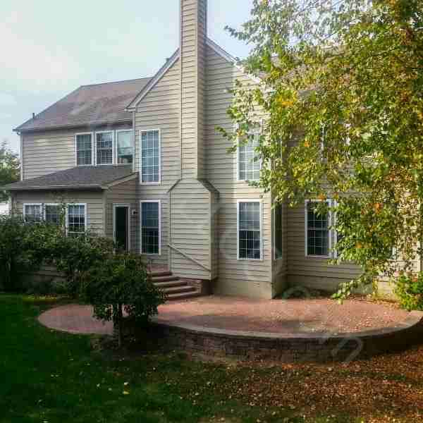 202 Bayberry Dr - Photo 3 of 20
