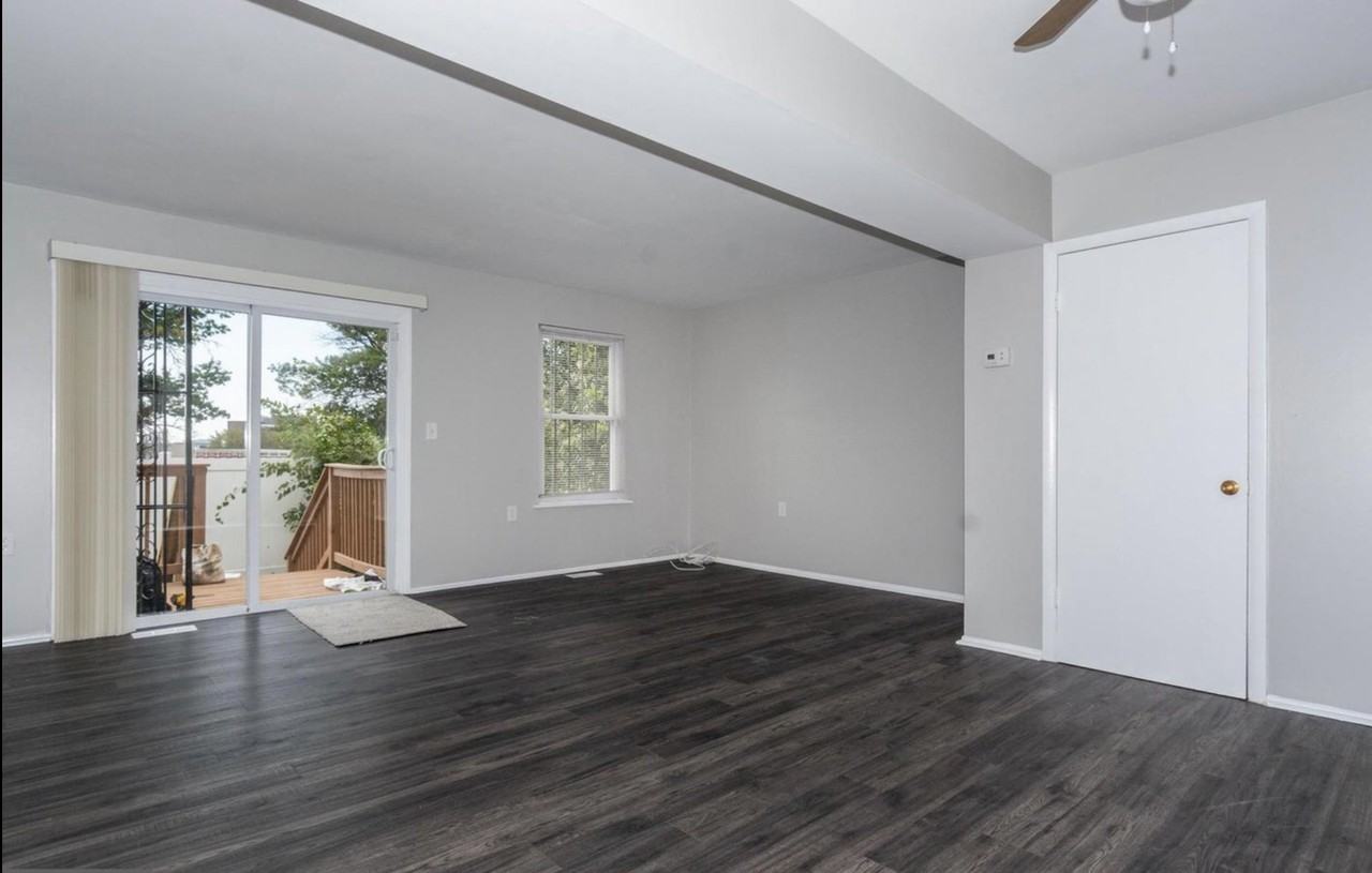 811 Showell Court - Photo 3 of 11