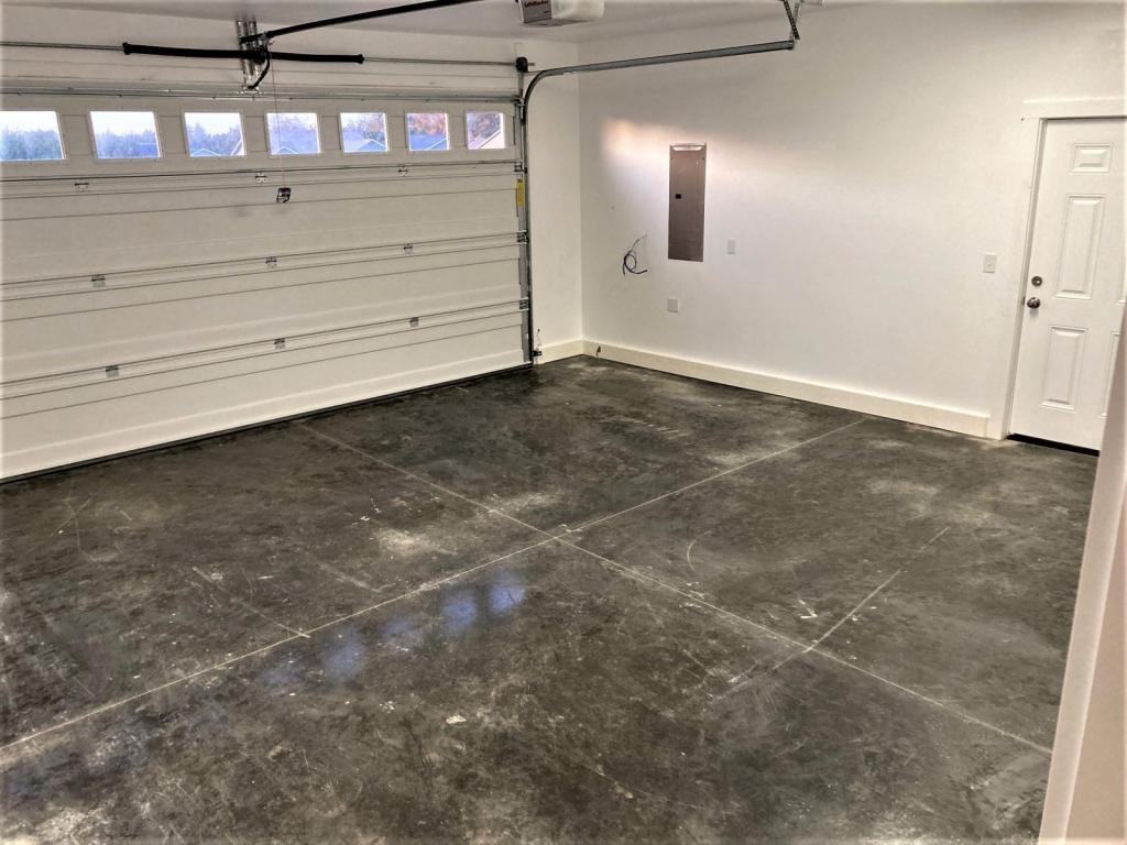 719 Seacrest Dr - Photo 4 of 14