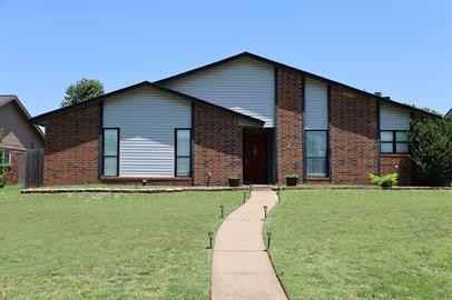 717 Nw 140th St - Photo 2 of 17