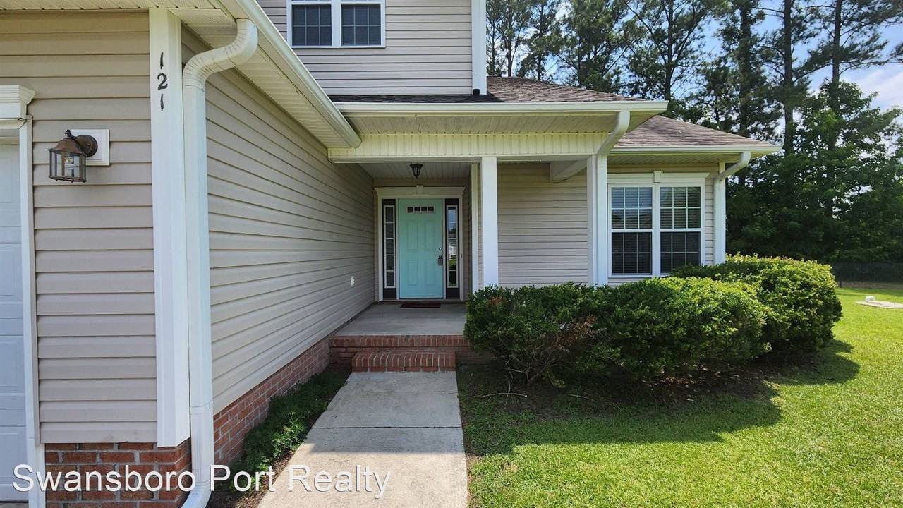 121 Mandy Ln - Photo 3 of 31