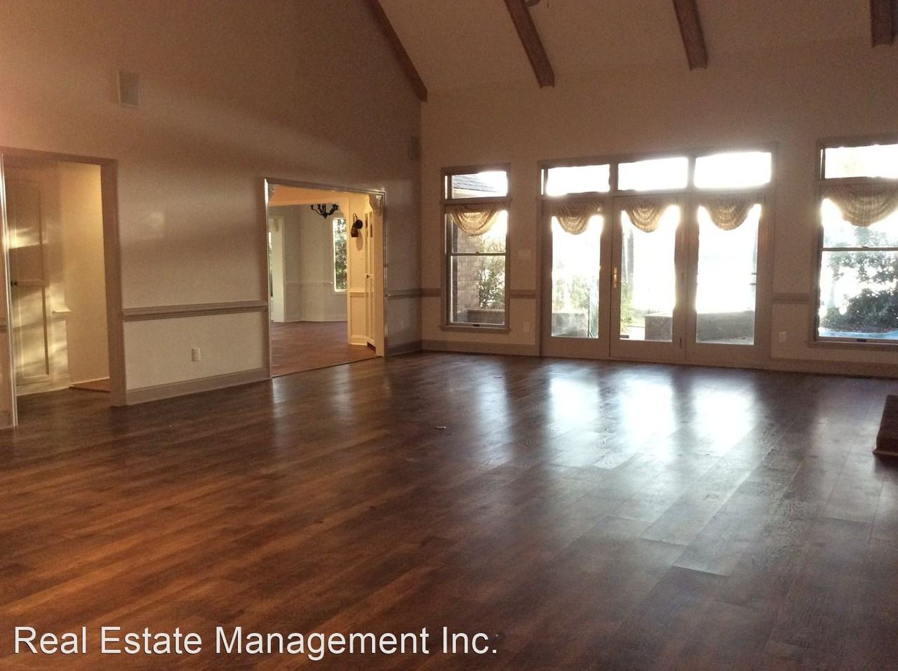 250 Shoreline Dr - Photo 3 of 43