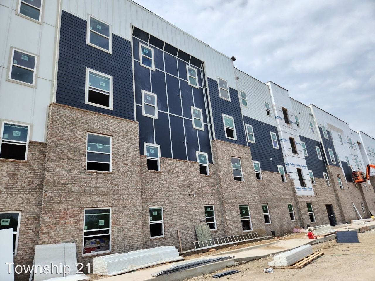 Township 21 You Home Apartments 8550 N 145th East Ave