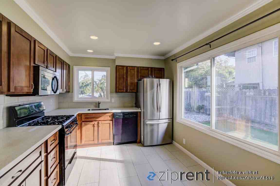 2541 Cottonwood Dr - Photo 3 of 20