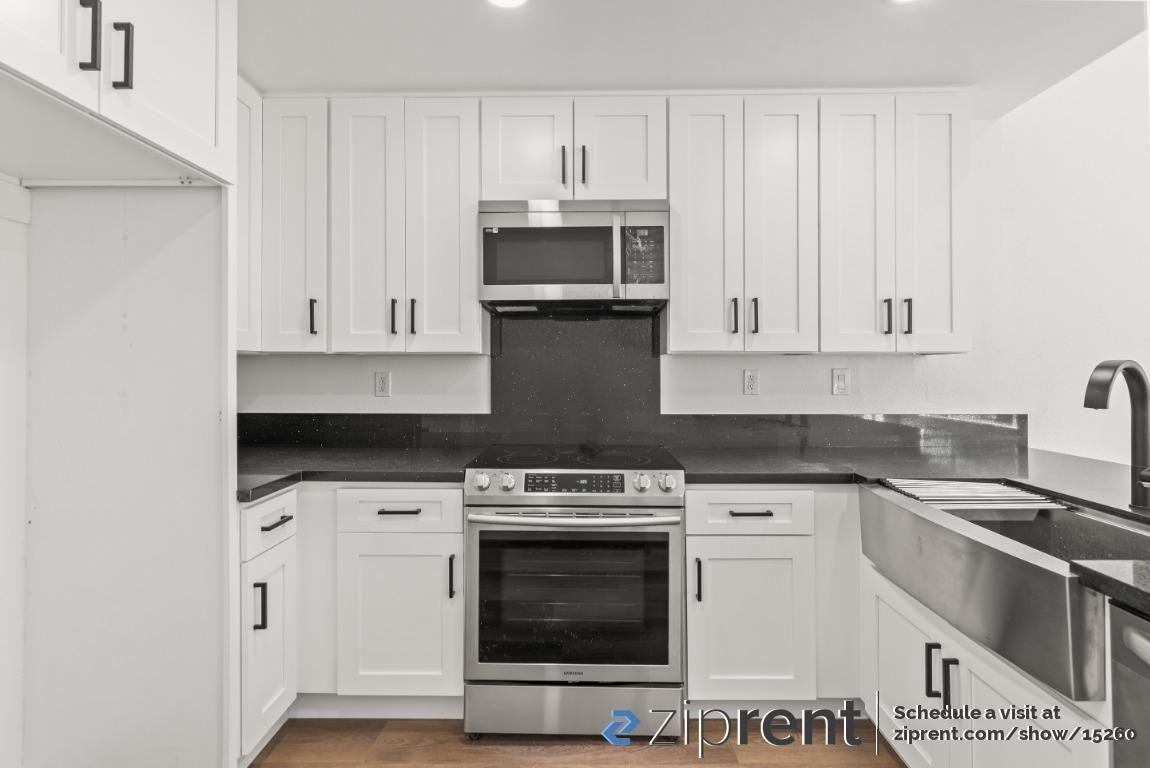 1965 Edgeview Dr - Photo 2 of 37