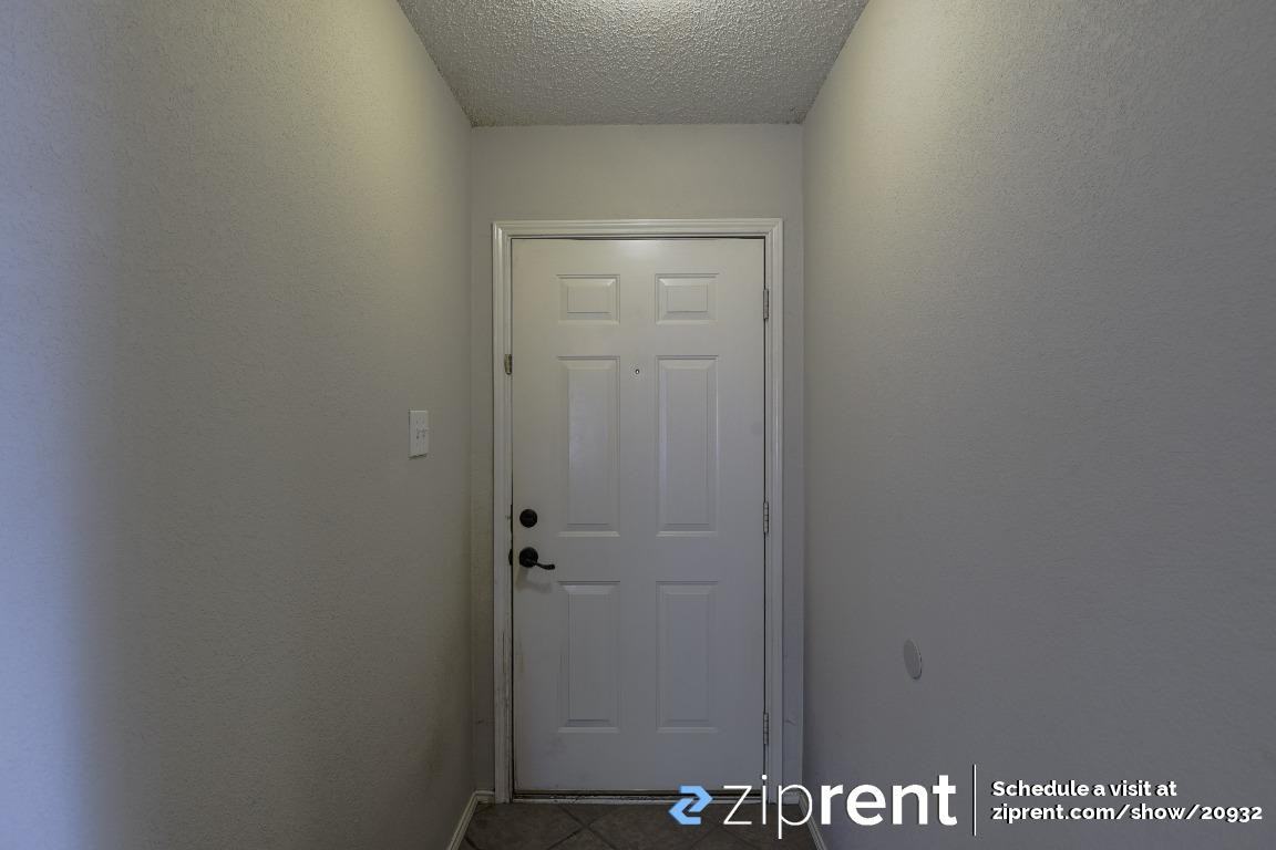 303 Branson Rd - Photo 3 of 26
