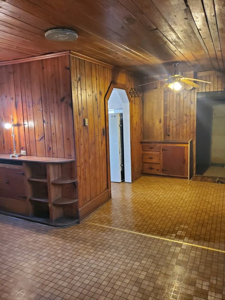 212 Blossom Dr #NA - Photo 2 of 2