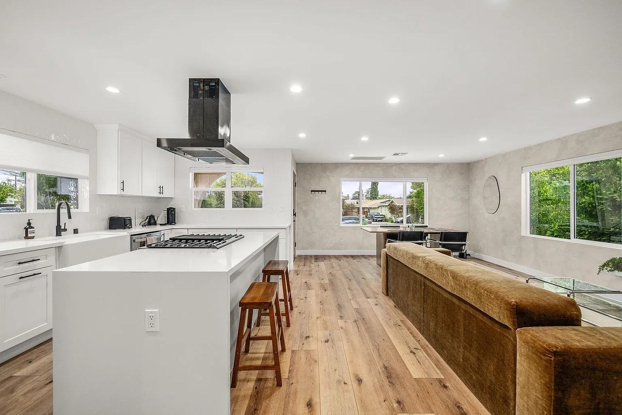 4051 Baywood St #NA - Photo 3 of 31