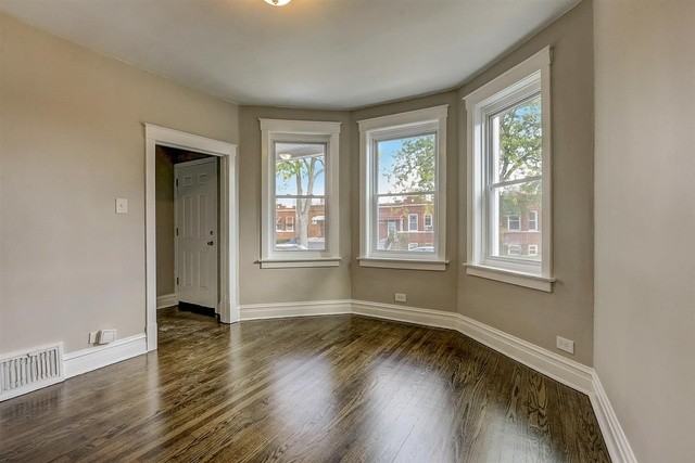 3224 S Avers Ave #NA - Photo 3 of 15