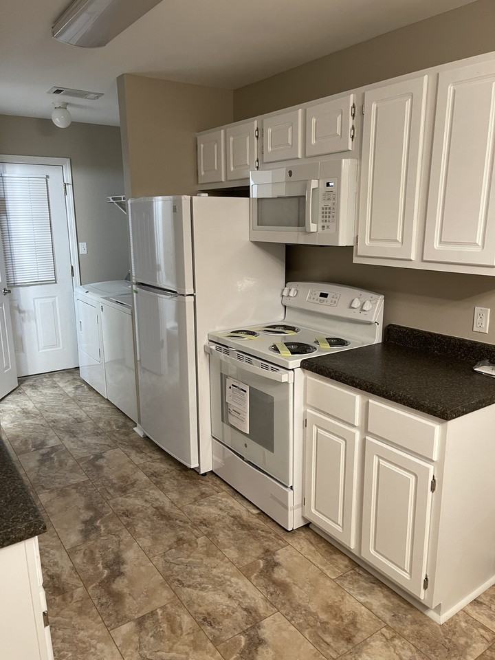 48 Camily Ct #48 - Photo 2 of 8