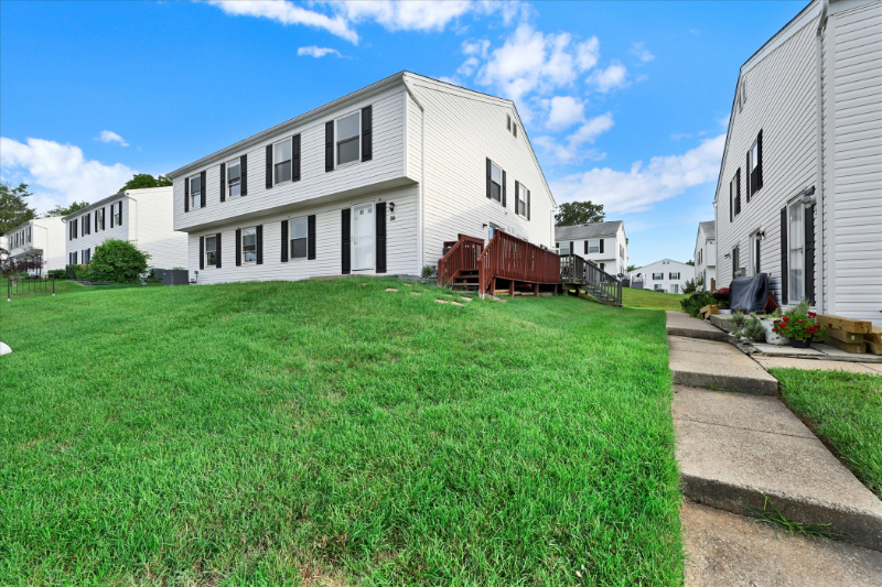 26 Ewing Dr - Photo 2 of 18