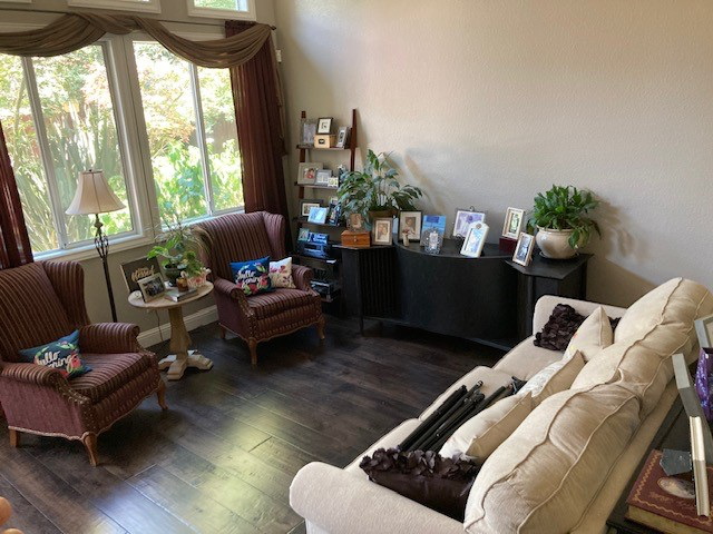 1276 Hodgson Ct - Photo 3 of 8