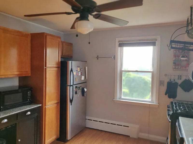 411 Hazlett Ave #2 - Photo 2 of 16