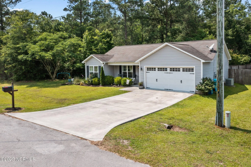 204 Sweet Gum Ln - Photo 3 of 30