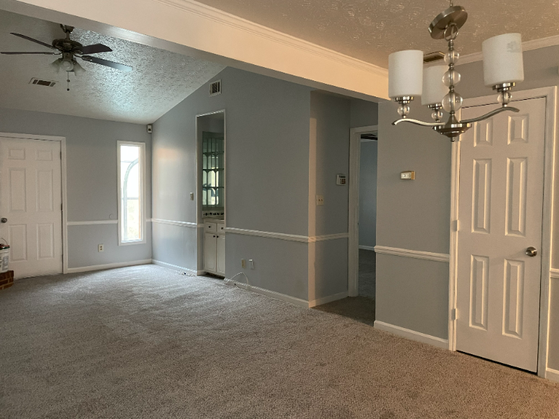 8058 Woodlake Dr - Photo 4 of 10