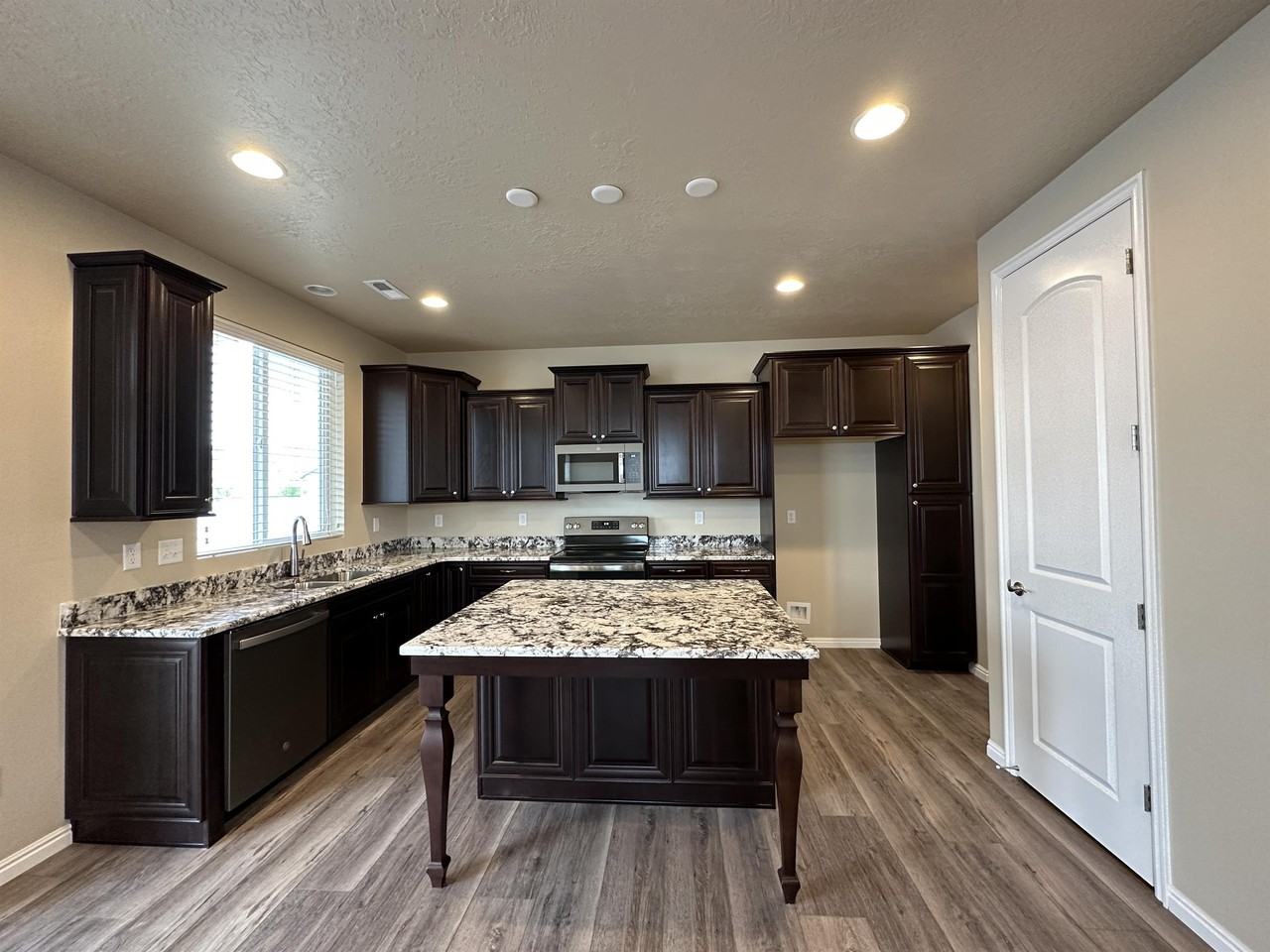 2312 W Lydia Ln #1 - Photo 4 of 24