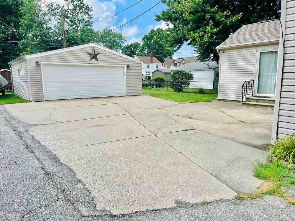 337 Linwood Ave Nw - Photo 3 of 14