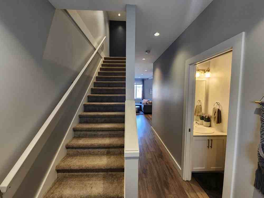 6717 Ayre Rd - Photo 3 of 24