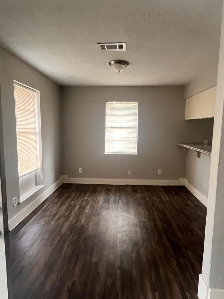 9110 Kentshire Drive #B