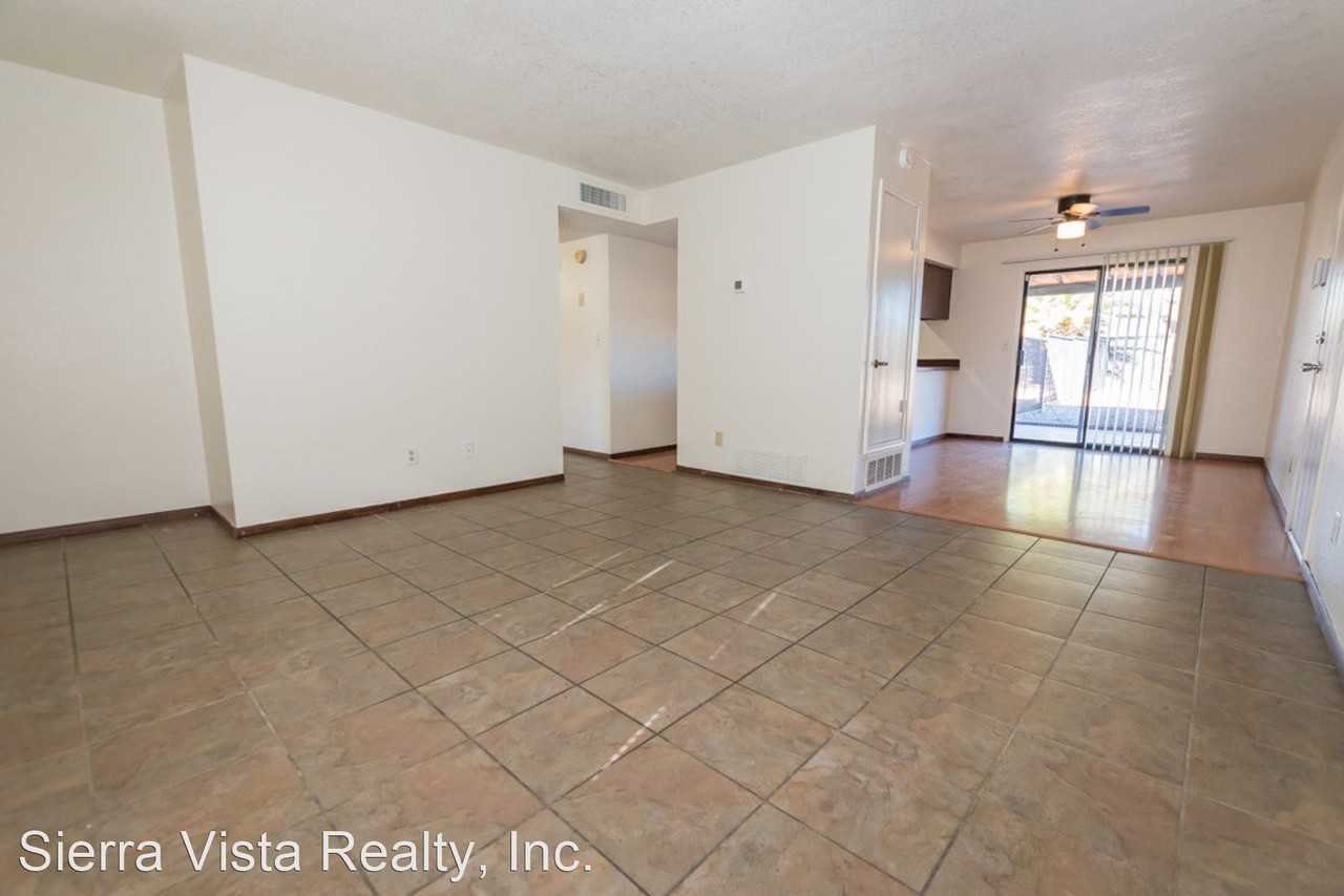 1047 Acacia Dr - Photo 3 of 37