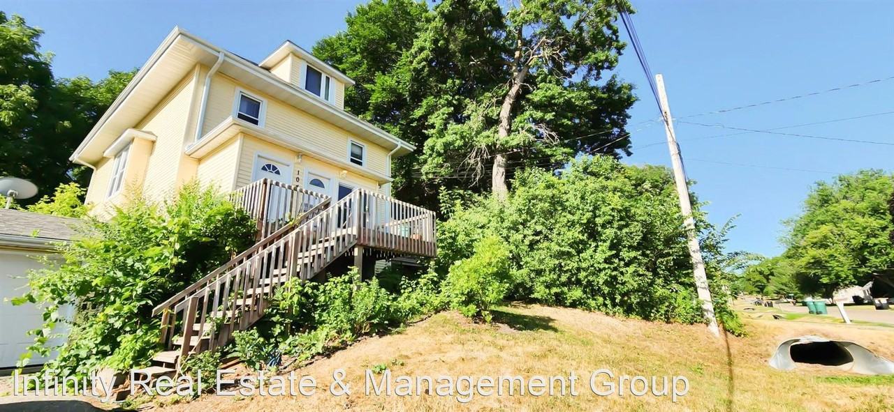 104 21st St SW - Photo 2 of 9