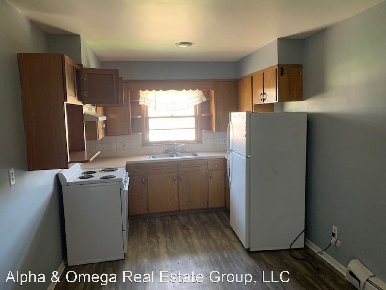 431 Plymouth St - Photo 2 of 8