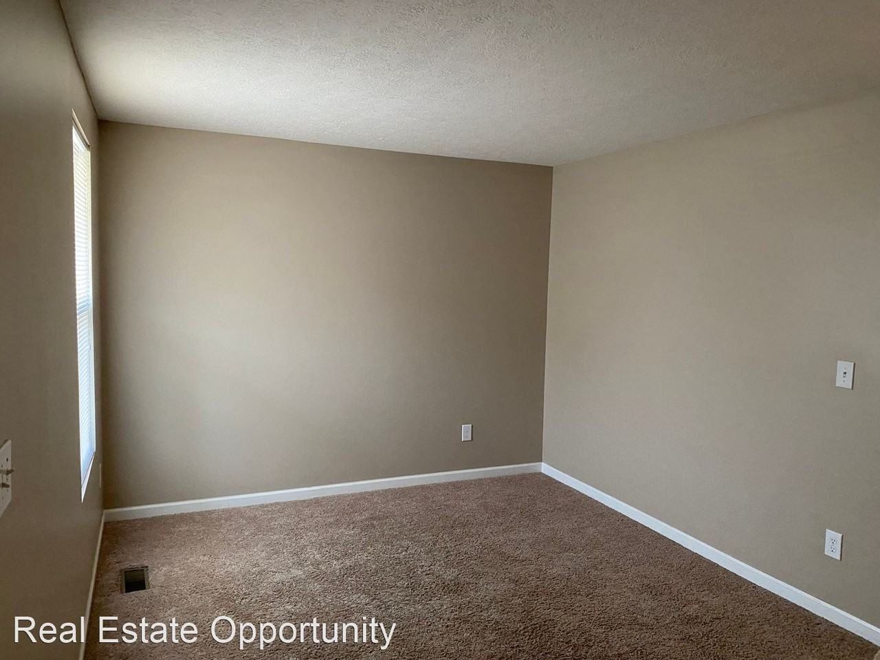 318 Cloverhill Dr - Photo 2 of 29