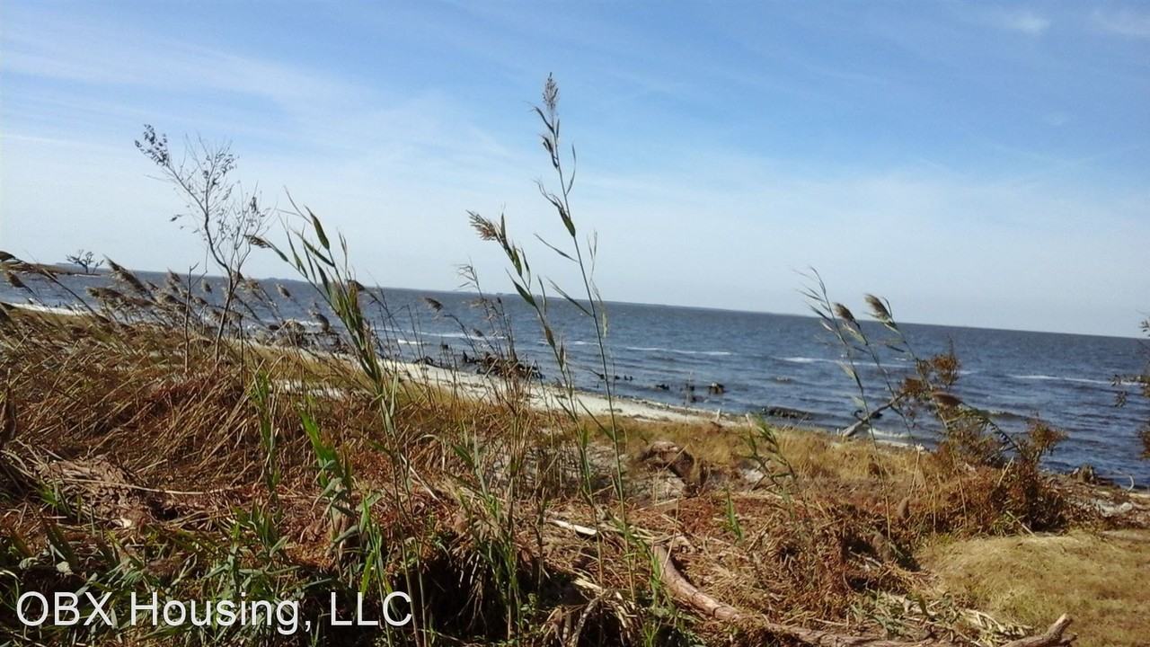 101 Queen Mary Ct - Photo 3 of 10