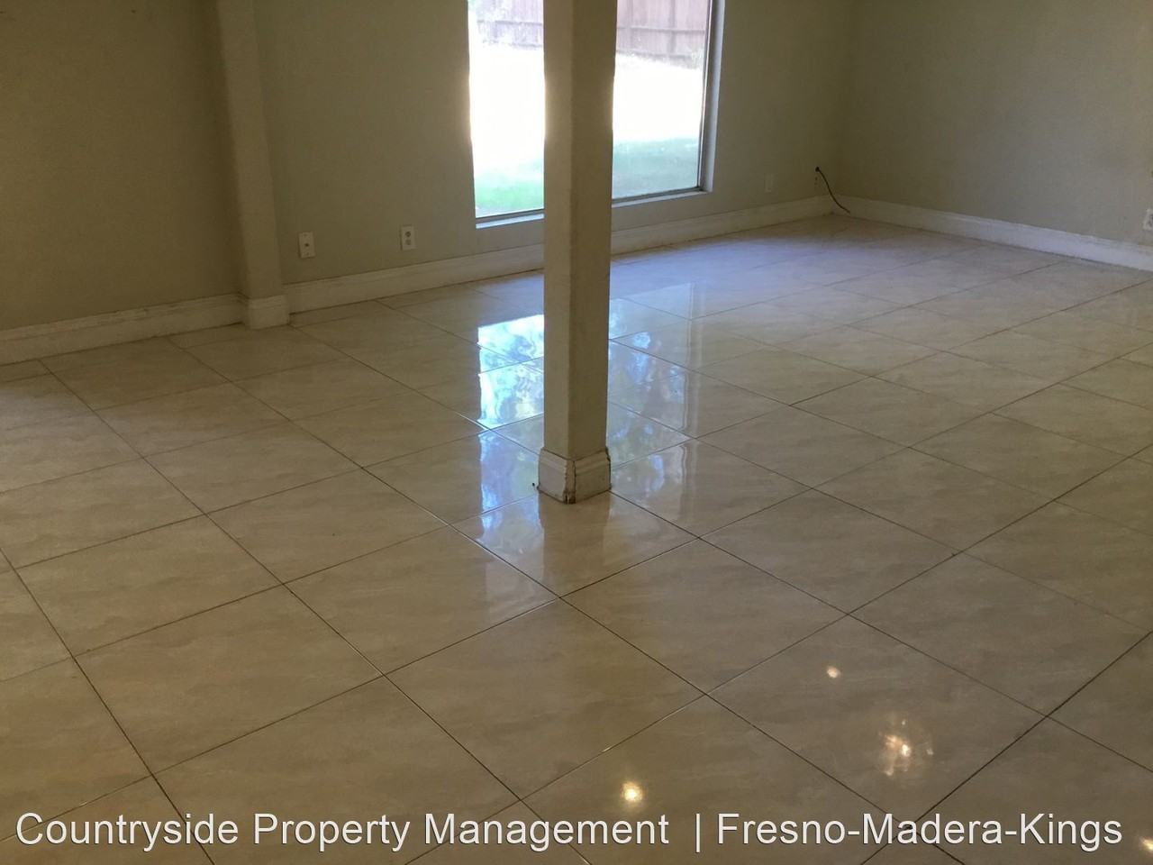 5269 E Washington Ave - Photo 3 of 8