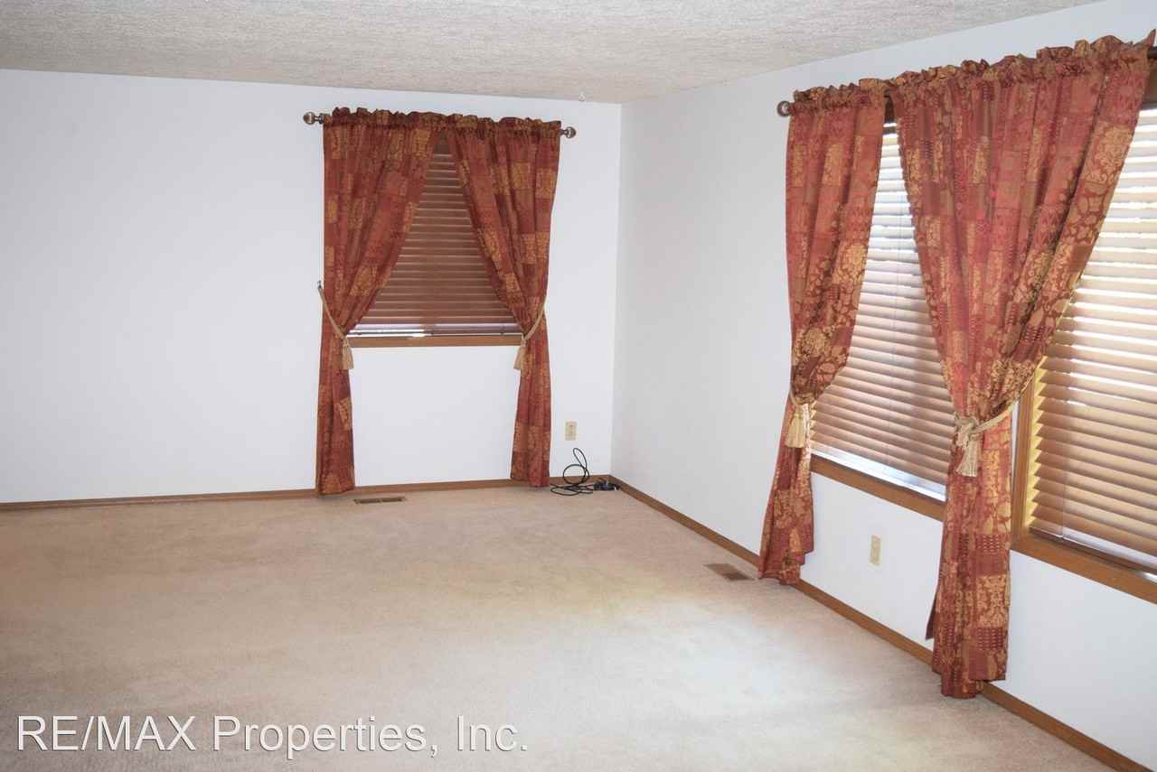 2860 Frazier Ln - Photo 3 of 20