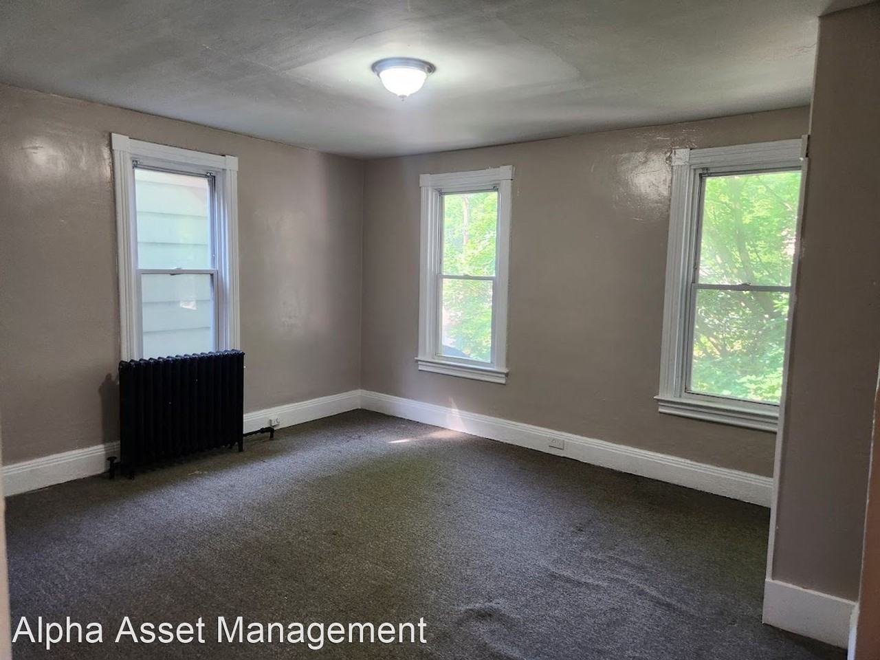 521 Corey Ave - Photo 2 of 9