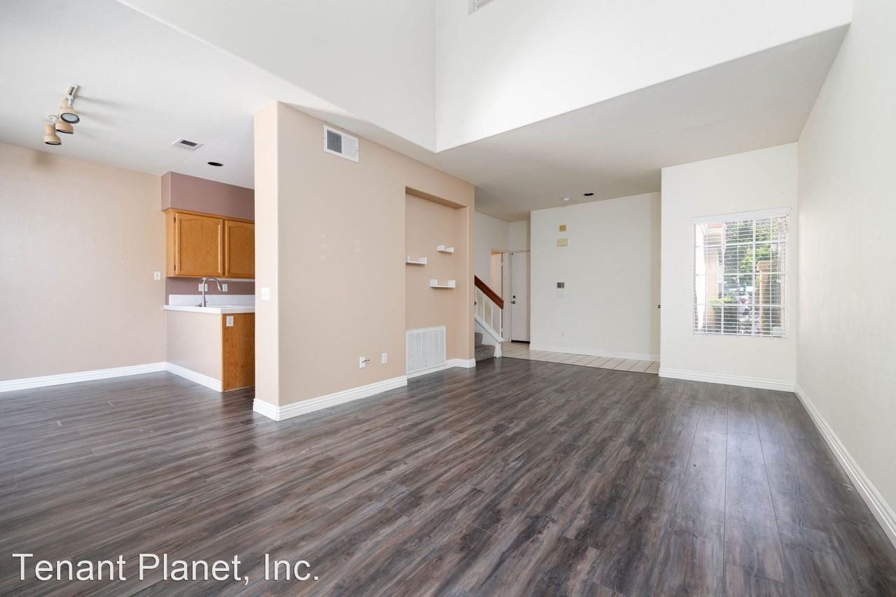 12426 Creekview Dr - Photo 2 of 24