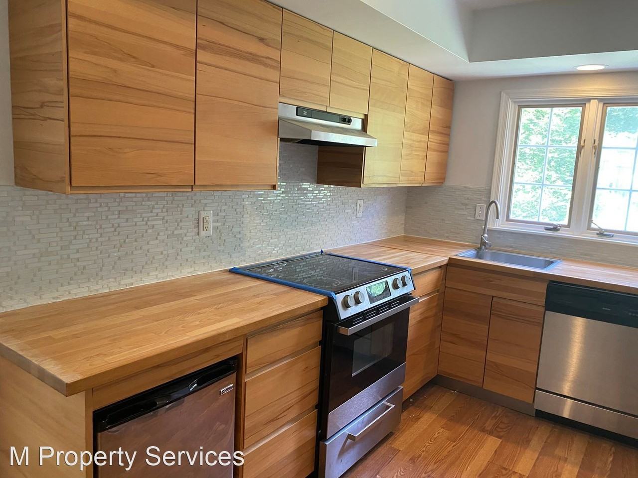 206 Ladbroke Rd - Photo 3 of 13