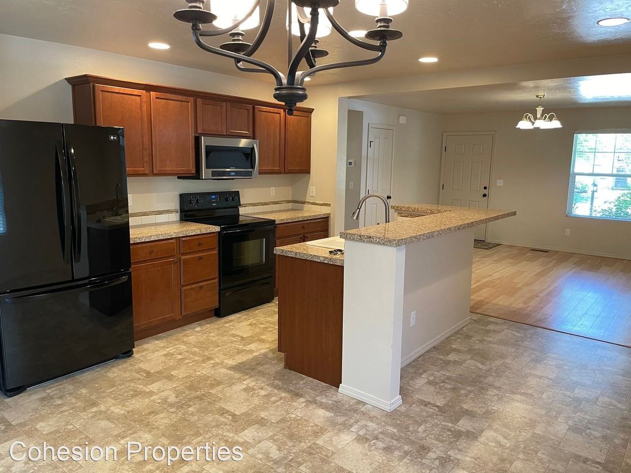 10085 W Rustica St - Photo 2 of 25